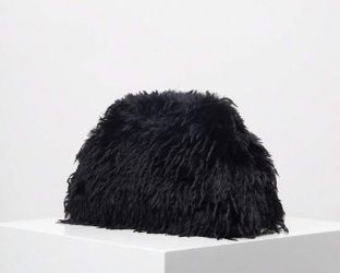 Fuzzy Black Large Capacity Women's Lock-kiss Clutch Bag