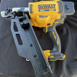 Dewalt Fraiming Nailer 21’ 