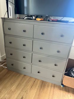 Free dresser!