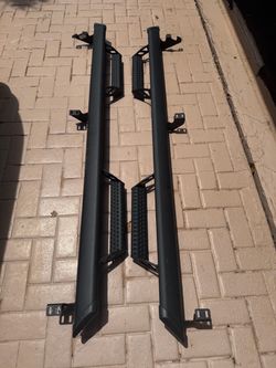 Predator Tube Steps - Tacoma - Double Cab