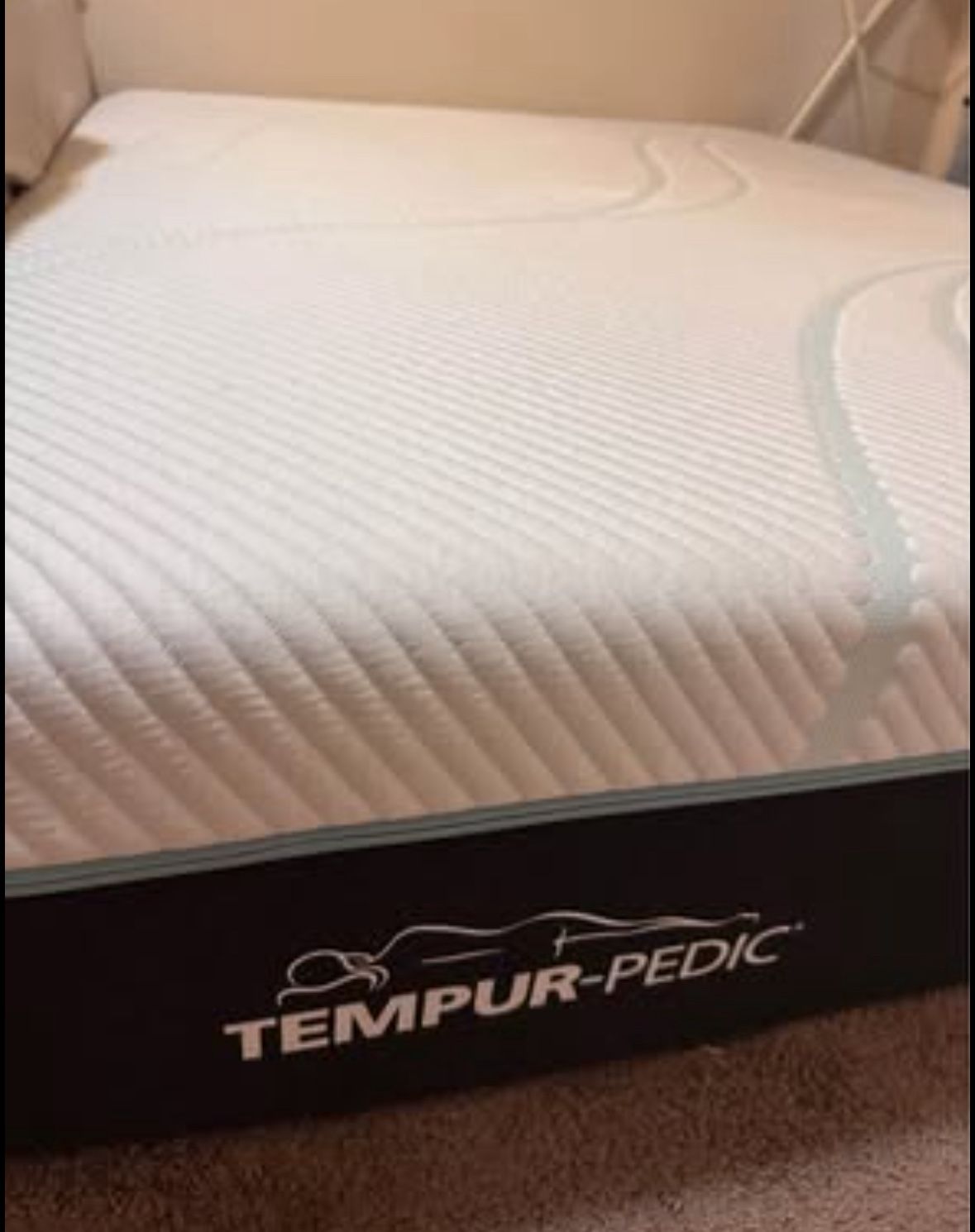 Queen Tempurpedic ProAdapt Mattress