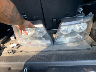 2007 Chevy Suburban head lights