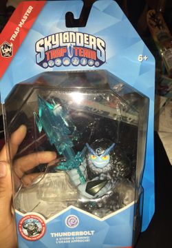 THUNDER BOLT SKYLANDER