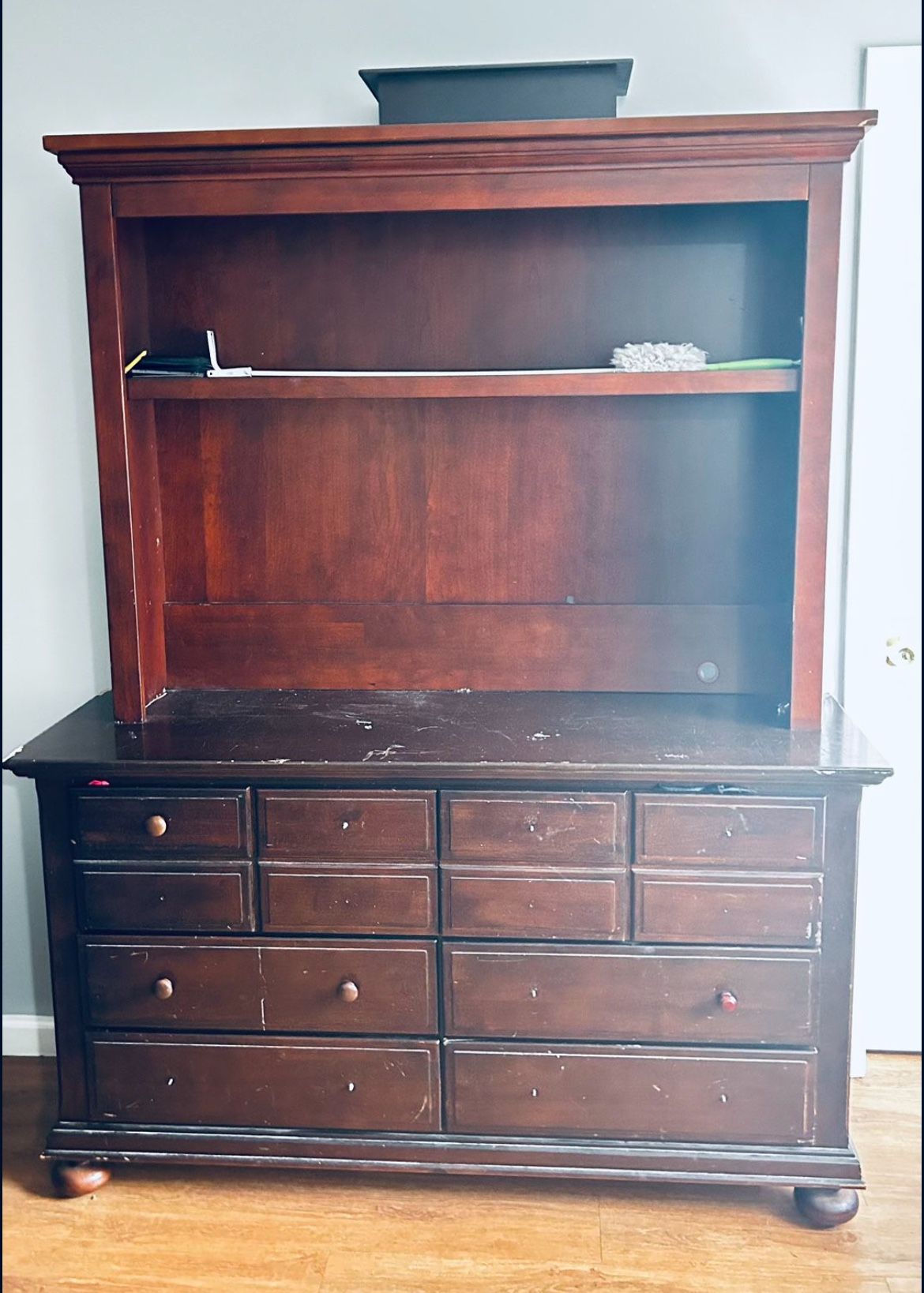 Dresser And Hutch