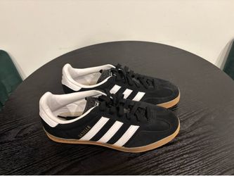 Adidas gazelle size 8.5