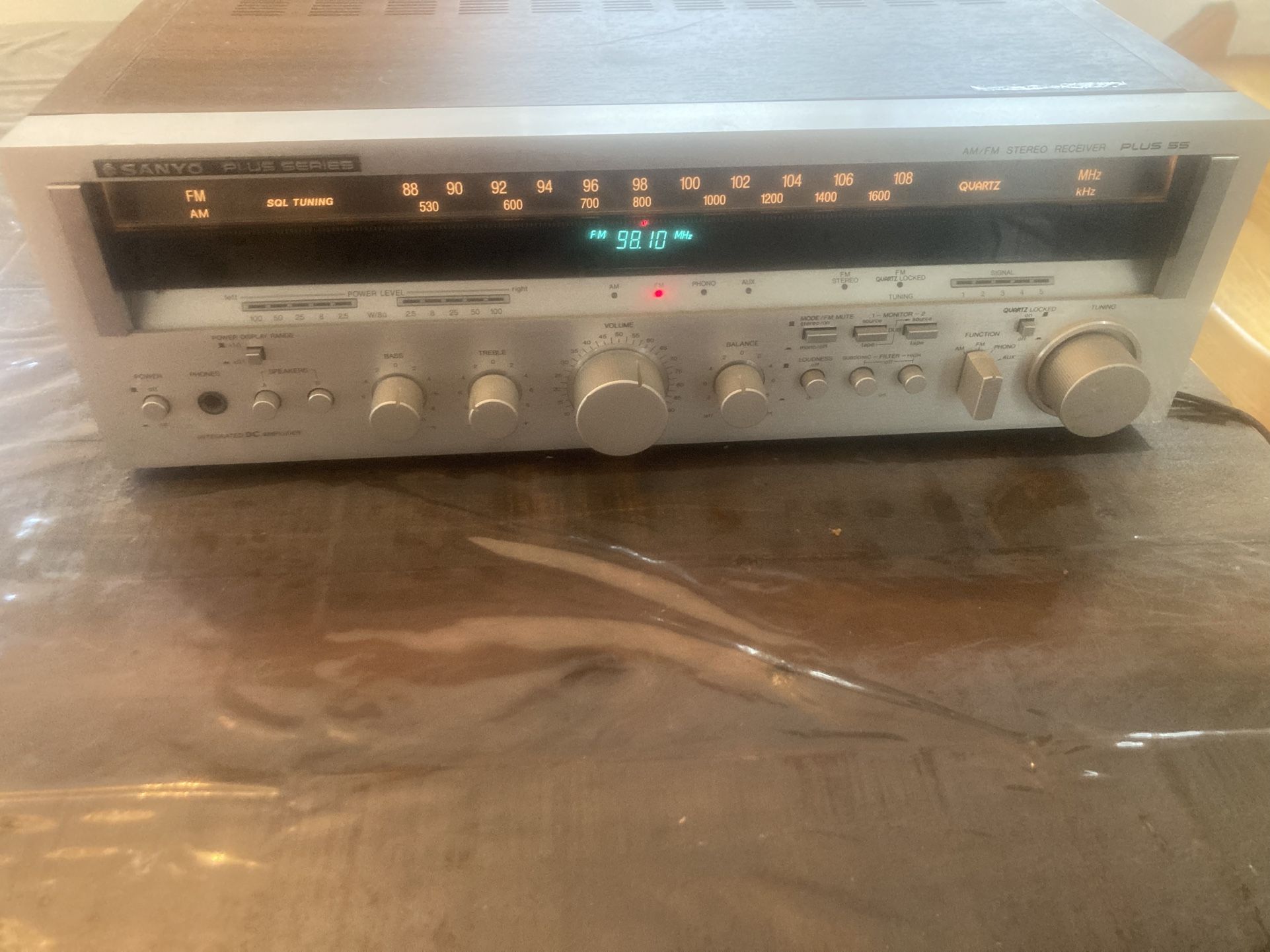 Vintage Sanyo Plus 55 Receiver