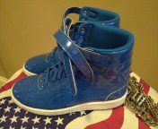 Brand new never worn leather puma hi tops size 10/1/2