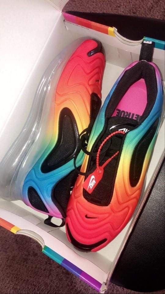 Men's Nike air max 720 “be true” size