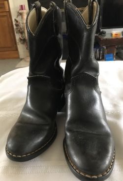 CHILD BOOTS SIZE 12D
