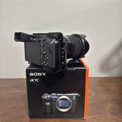 Sony A7C with Tamron 28-75 Lens