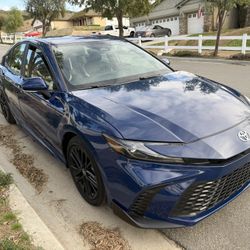 Toyota Camry SE 2025