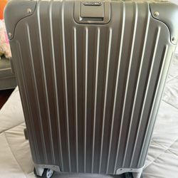 Rimowa Carry On