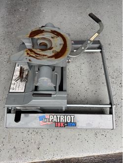 B&W Fifth Wheel hitch