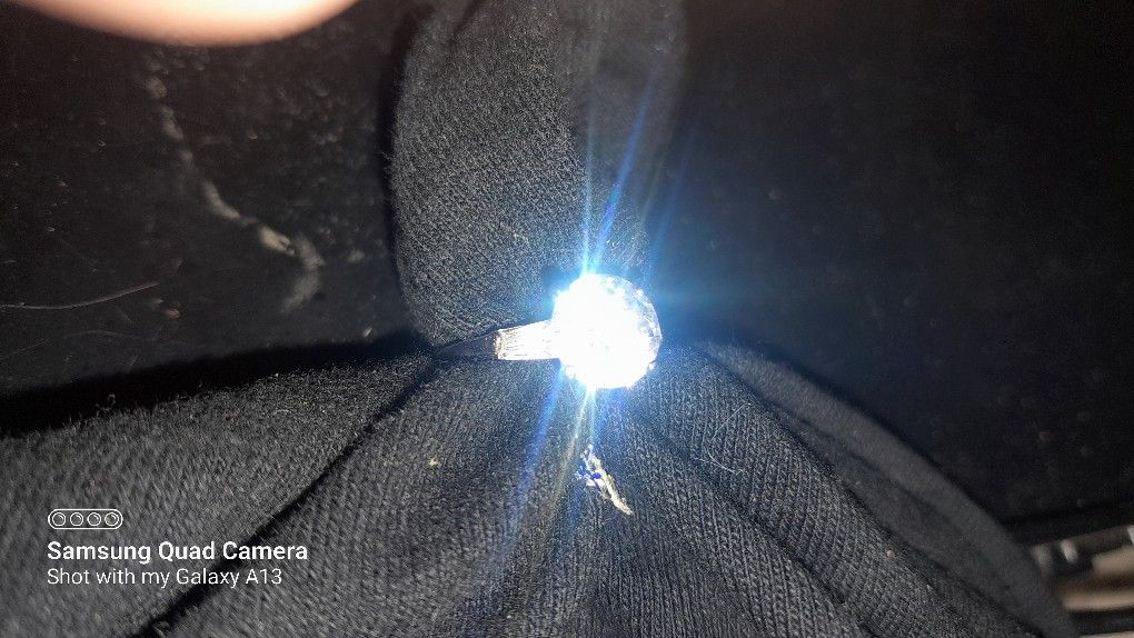Beautiful Dimond Ring They Are ZZ But Beatyfull