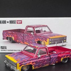 Kaido House x Mini GT Chevy Silverado Dually On Fire V1 KHMG127 1/64