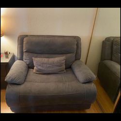 Large Electric Recliner 