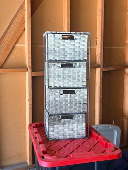 Storage drawer