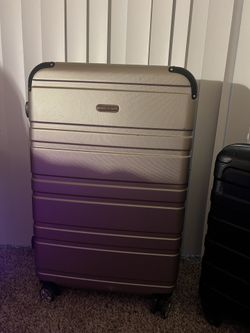 Large Suit Case (Check in luggage)