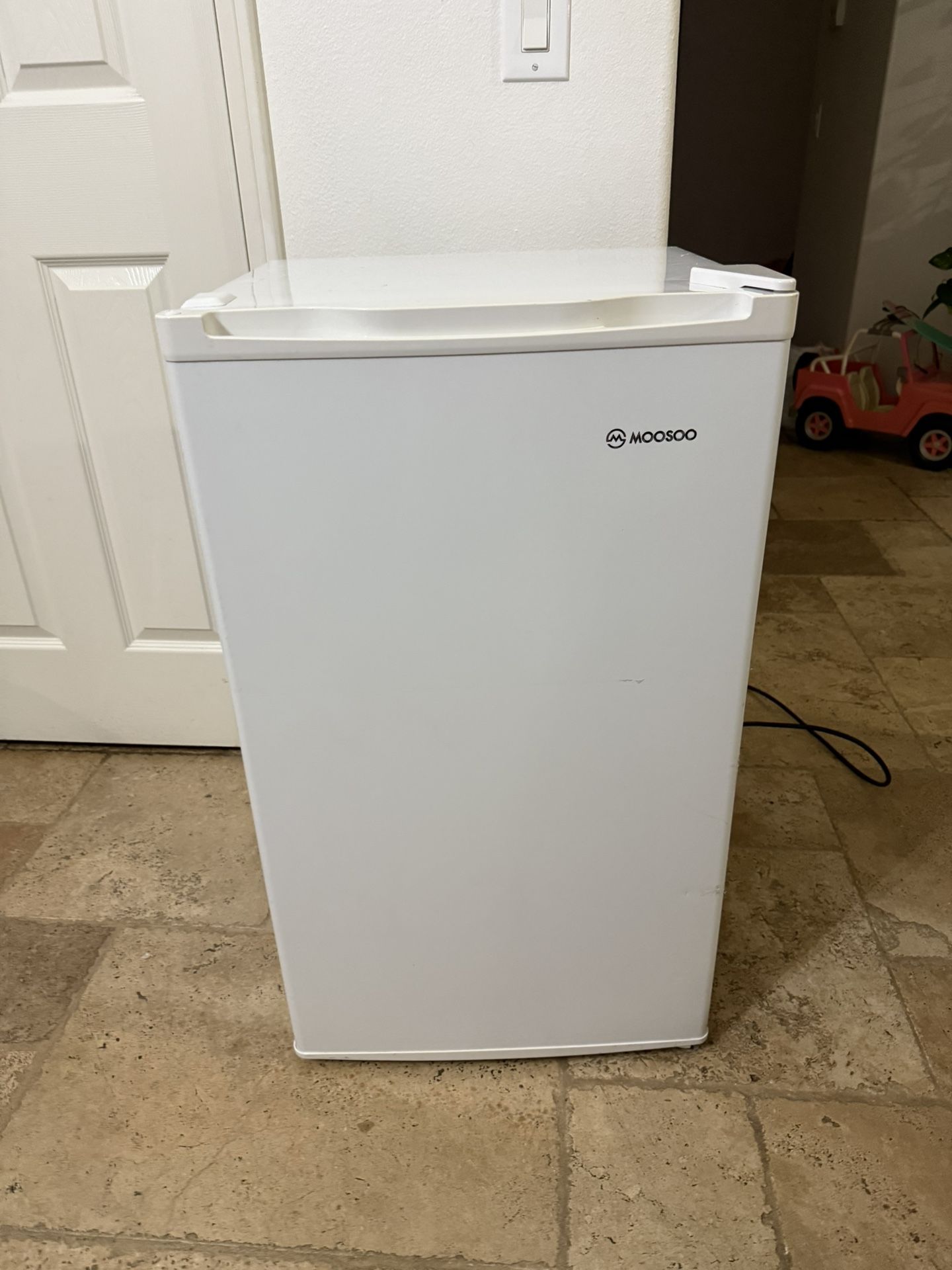Mini fridge With Freezer