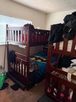2 sets of twin size bunkbeds mattresses included