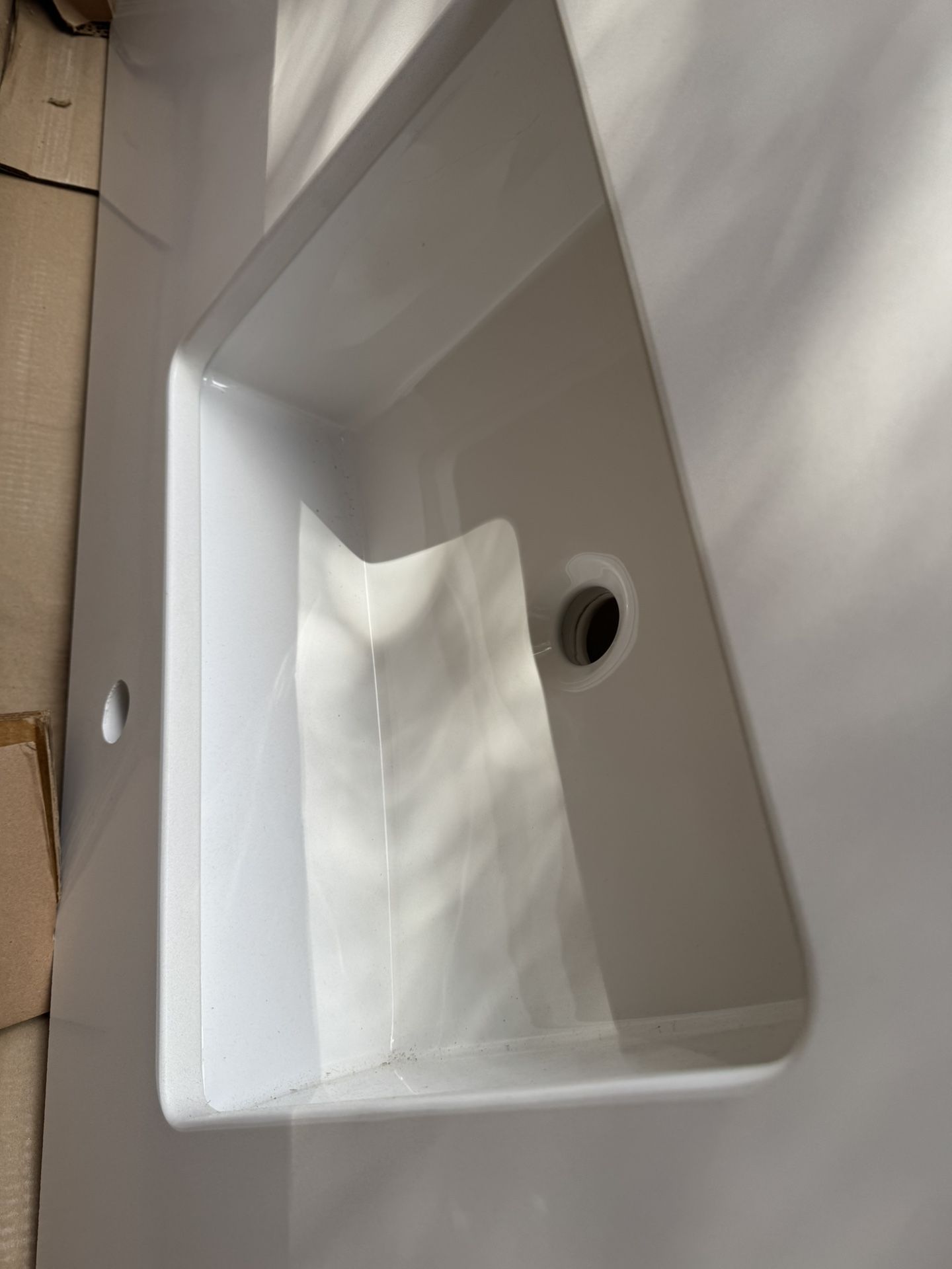 60-in Natural White Quartz Undermount Bathroom Single Sink