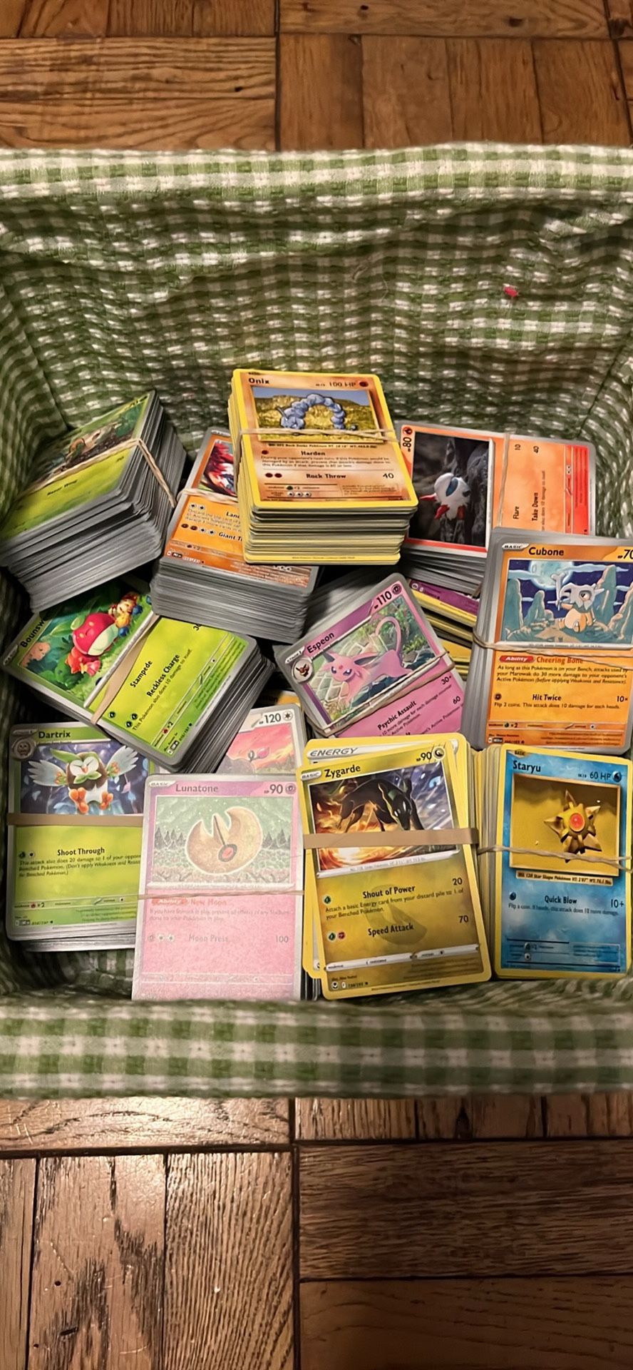 Pokemon Bulk Lot 2200+ Cards