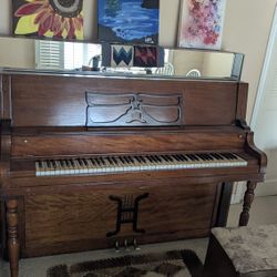 Free Antique Upright Piano