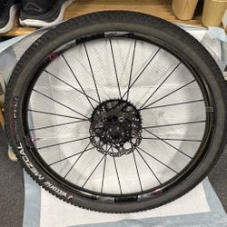 Industry9 Pillar Trail Carbon Wheels 27.5