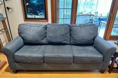 Blue couch in great condition