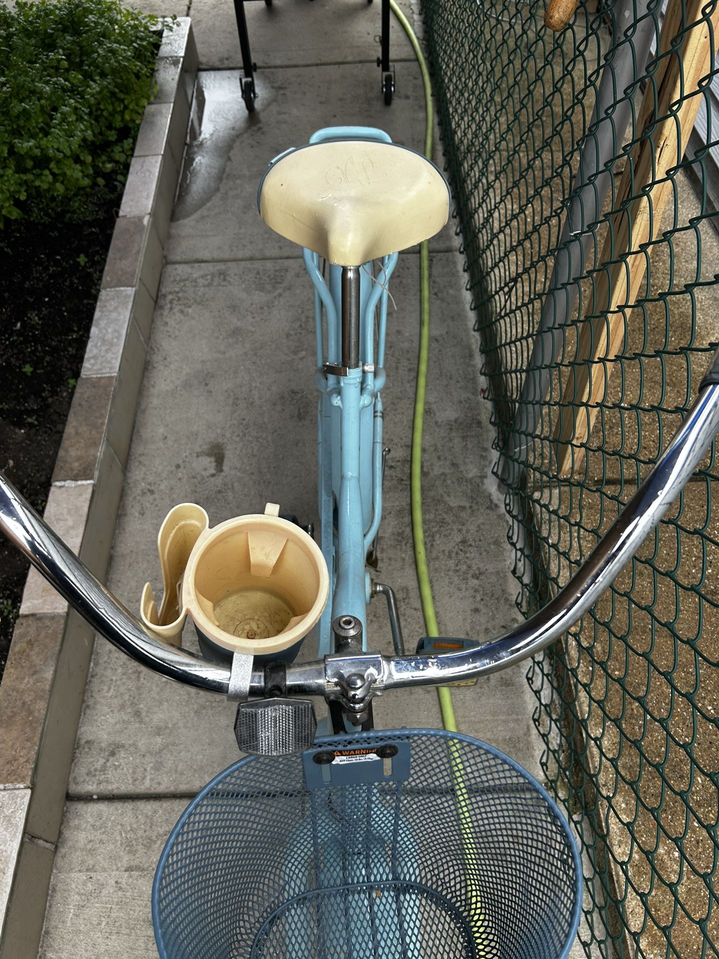 Huffy 26 Inch Nel Women’s Bike. Great For Cruising And Running Errands.