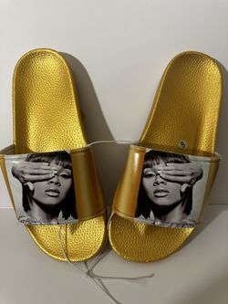 Gold Slides Size 8