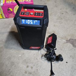 Milwaukee M12 Radio 