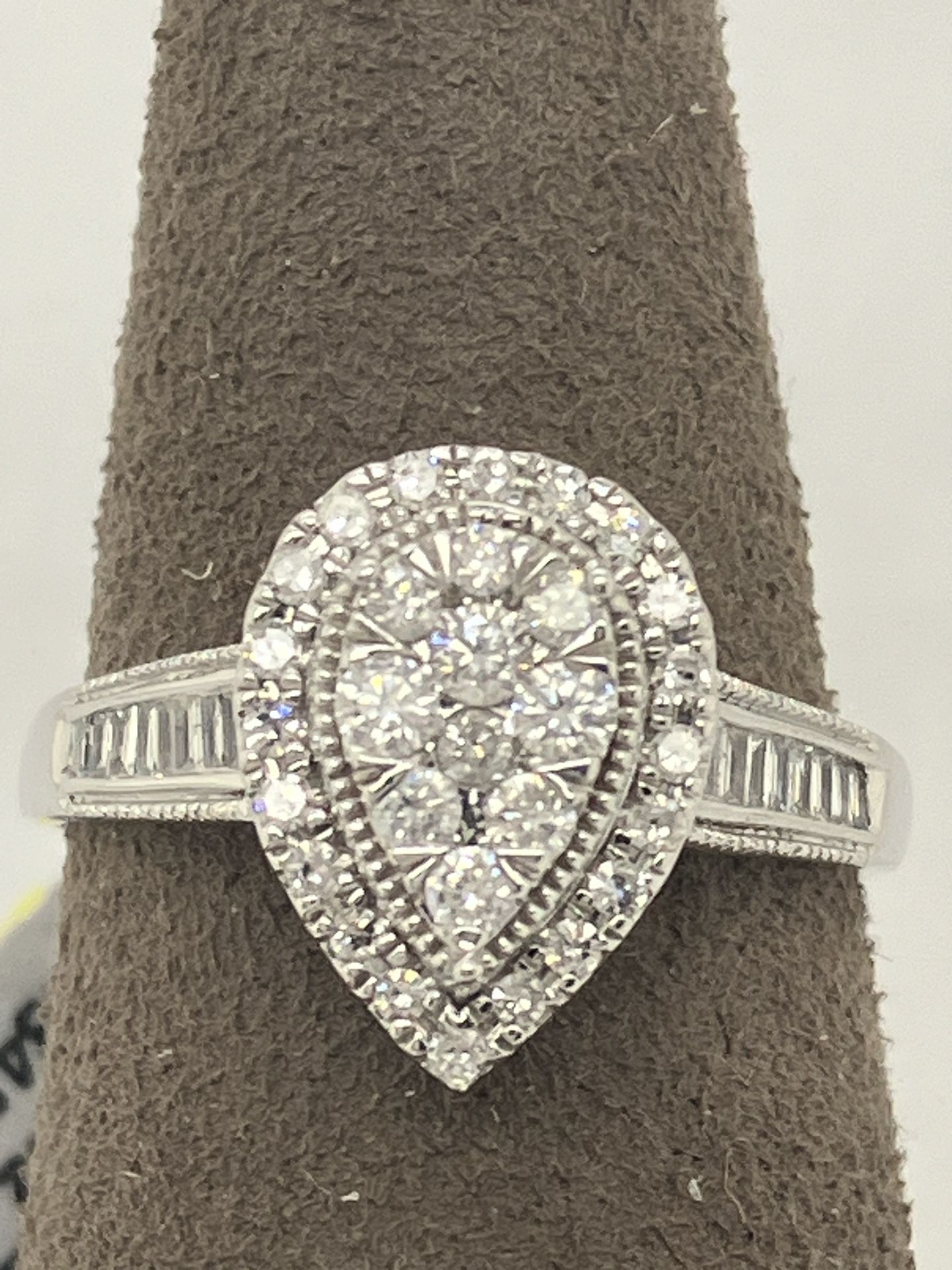 10K White Gold Pear-Shaped Diamond Ring with Accent Diamonds
