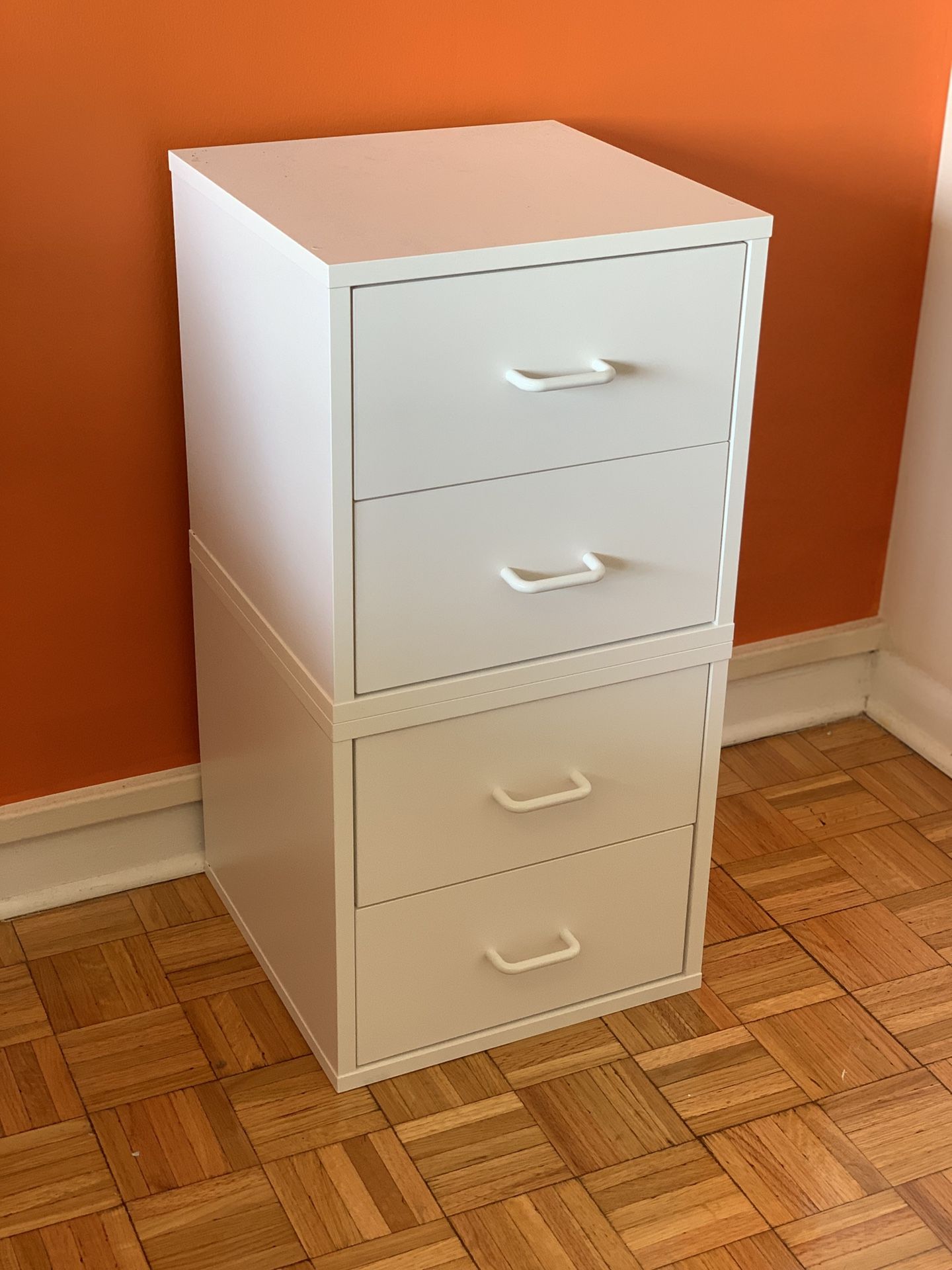 Mini Dresser / Drawers