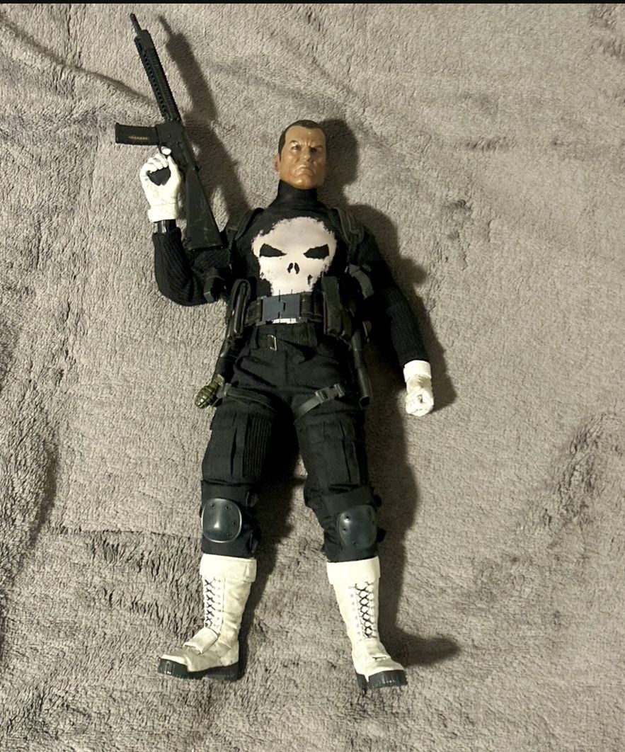 Sideshow Punisher Figure