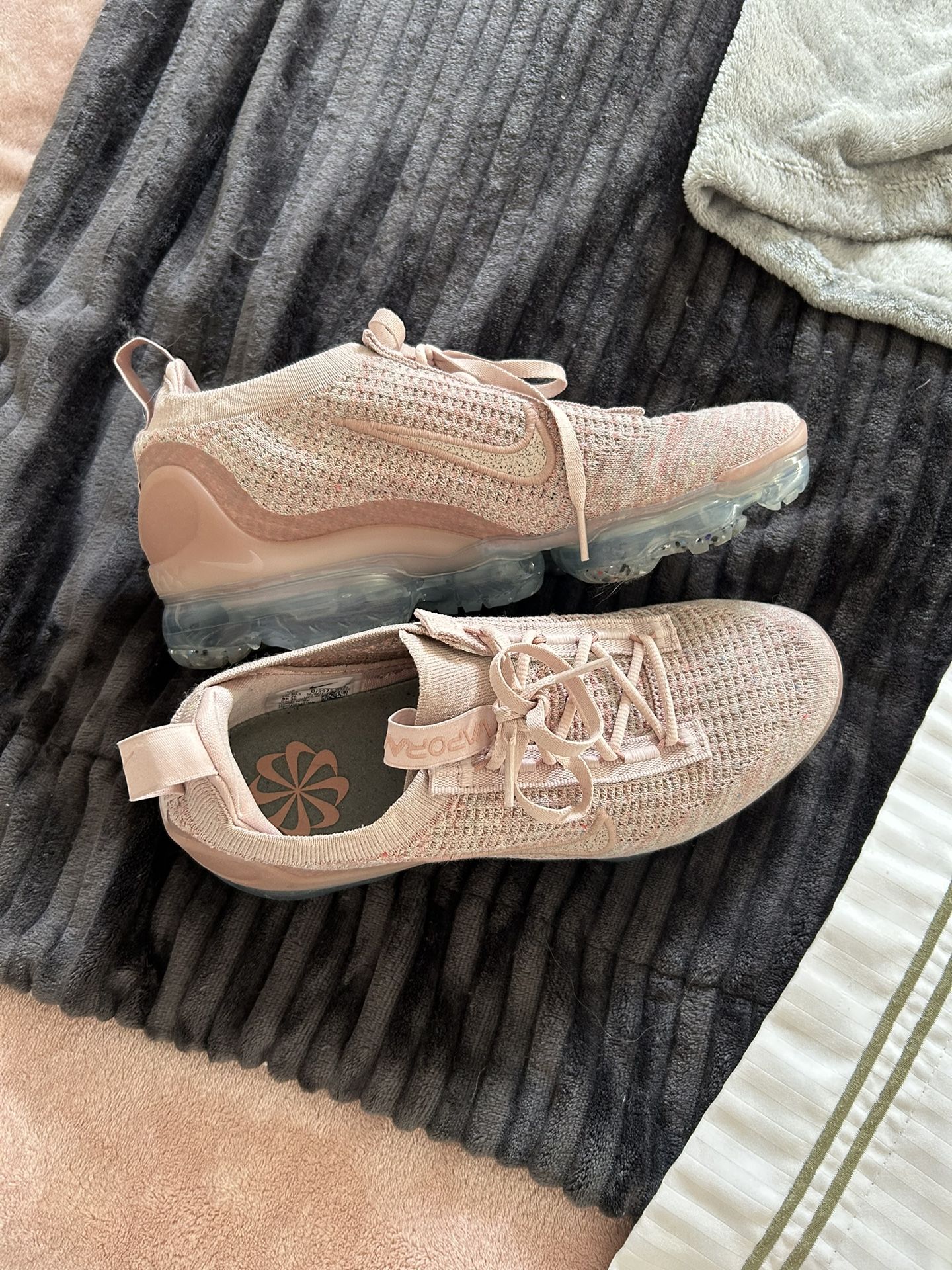 WOMENS Nike Shoes