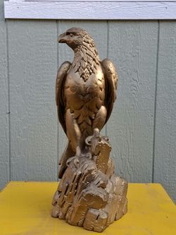 Vintage Red Mill Mfg. Co.  Carved Pecan Resin Bald Eagle Sculpture 20" H