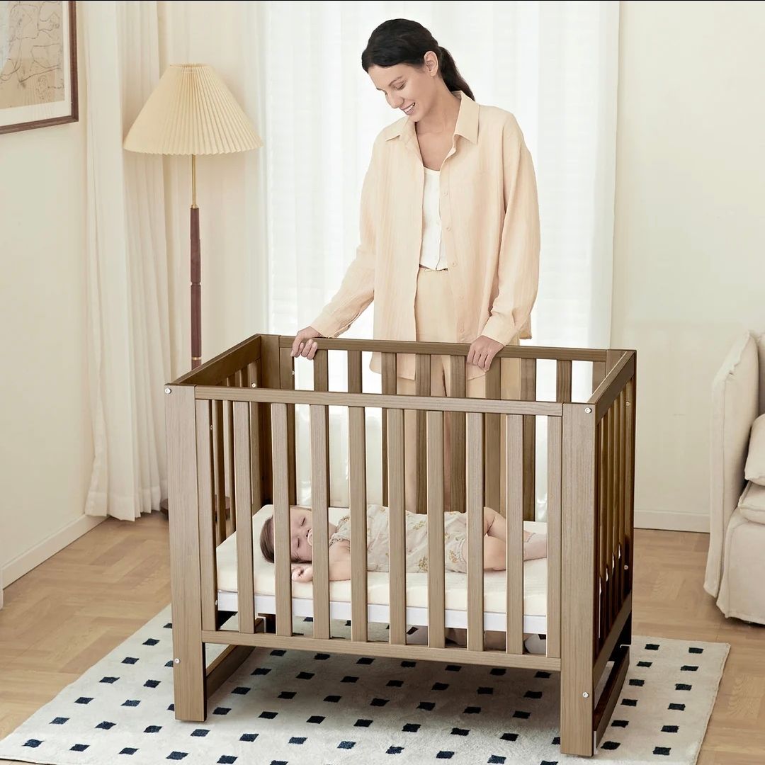 New EvoNest Mini-Size Crib