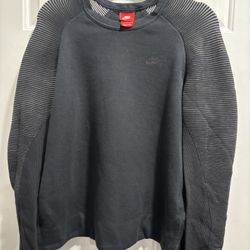 Women Nike Tech Sweater Size L
