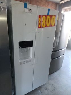 New Frigidaire side by side refrigerator white