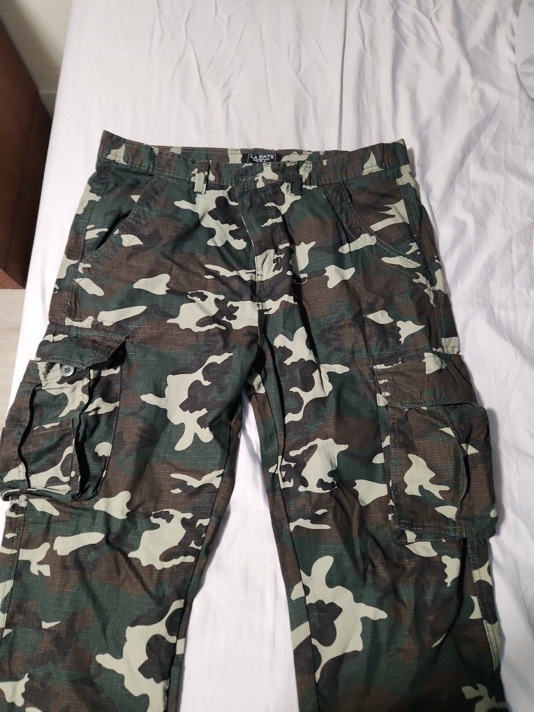 Mens camo pants