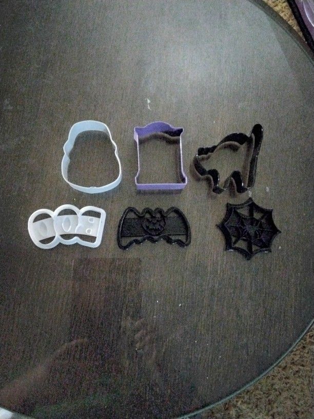6 Halloween Cookie Cutters