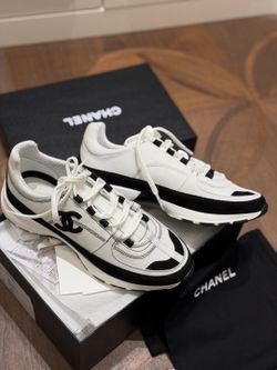 Chanel sneaker
