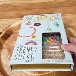 STMT DIY TRENDY CHARM JEWELRY 