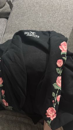 Hollister sweater