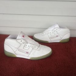 Men's Reebok classic shoes size 9.5