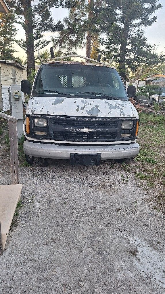 2002 Chevrolet Express