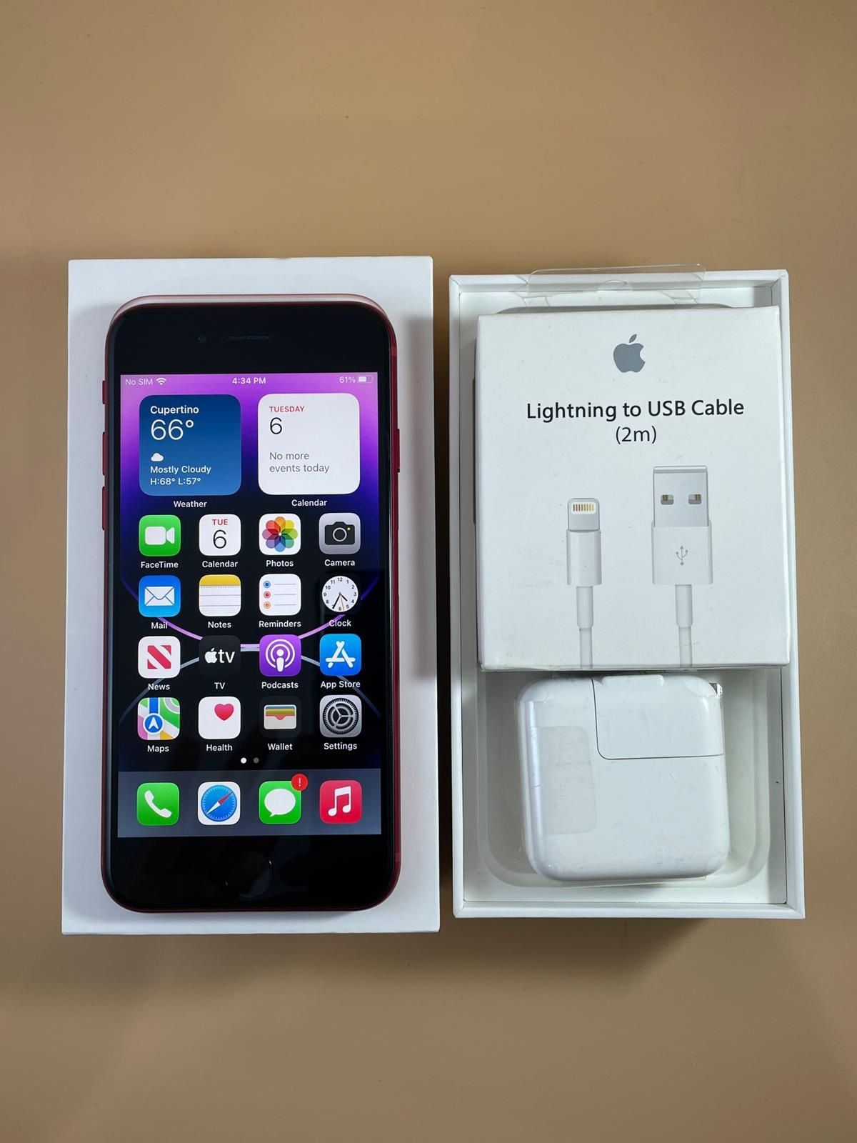 Apple IPhone SE 3rd Gen 64GB unlocked Like new 100% battery 🔋