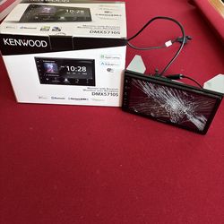 Broken kenwood DMX5710S