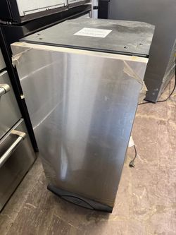 New Opened Box Ge Trash Compactor 15” Width